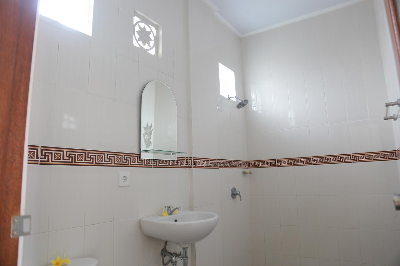 Sadru House Bed & Breakfast Ubud  Exterior photo